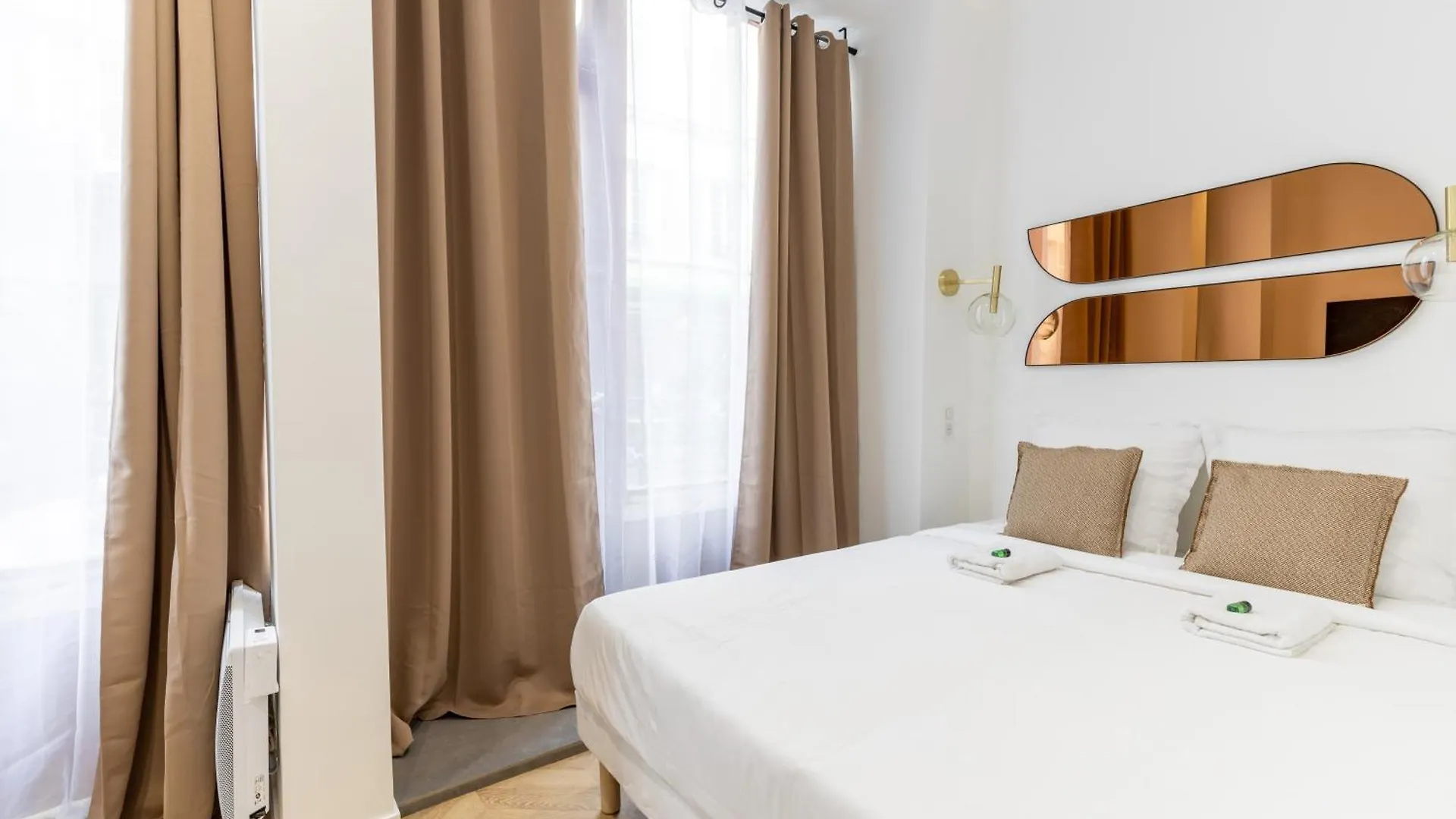 Hsh St Germain/jardin Du Luxembourg : Luxury