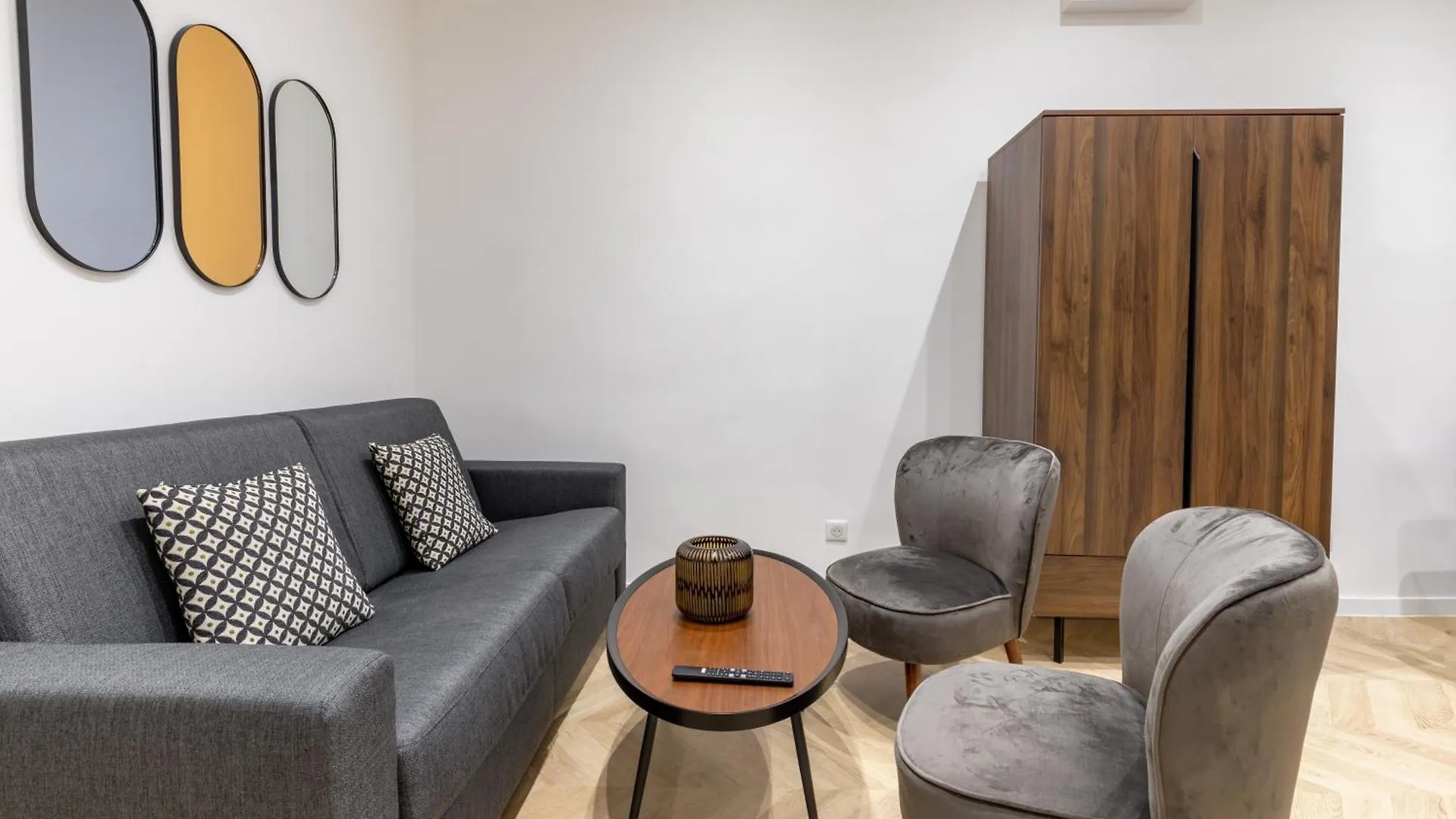 Hsh St Germain/jardin Du Luxembourg : Luxury Apartment