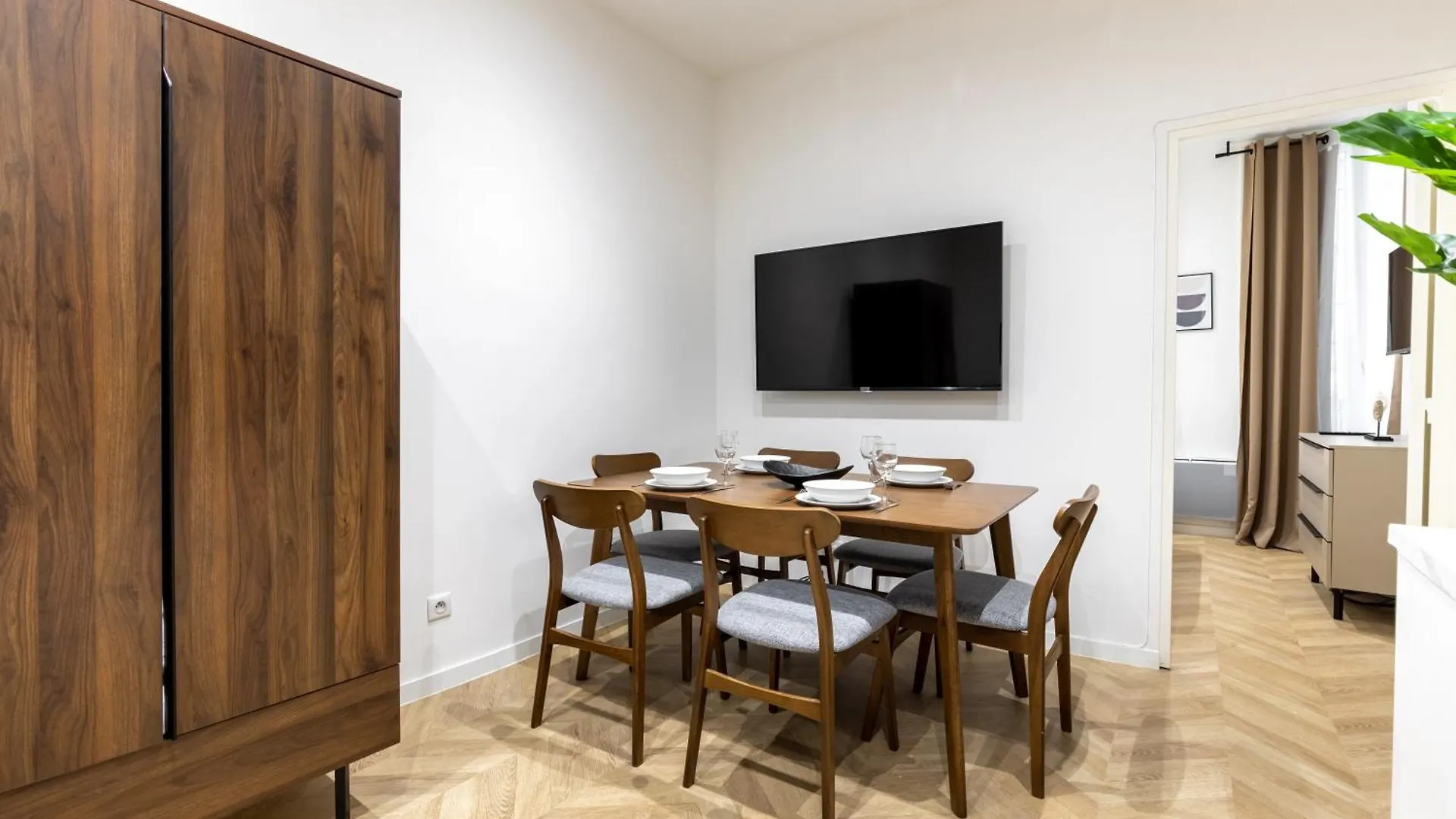 Апартаменты Hsh St Germain/jardin Du Luxembourg : Luxury Париж